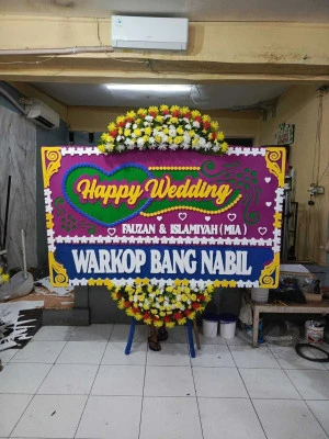 Papan Bunga di Harapan Indah